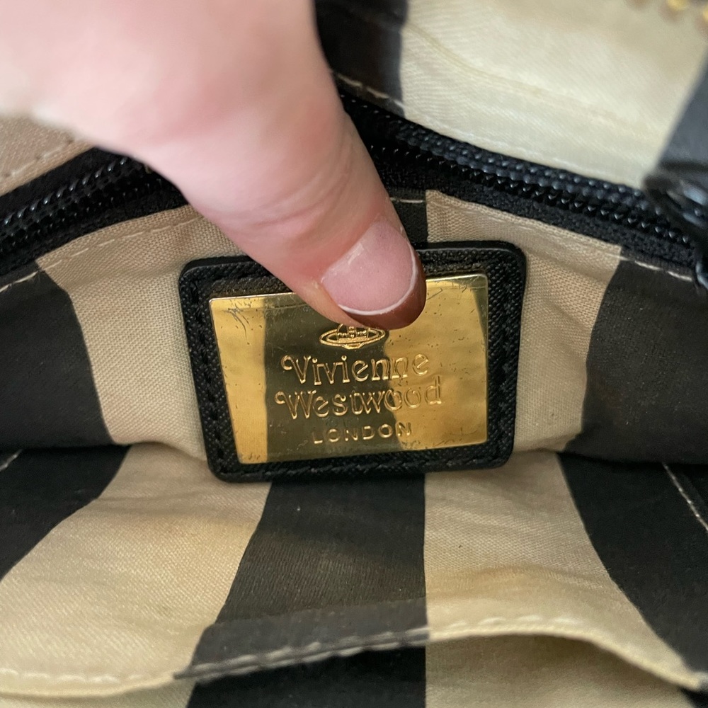 ❌SOLD❌Vivienne Westwood Orb Logo Crossbody Bag Black Leather - Picture 10 of 13